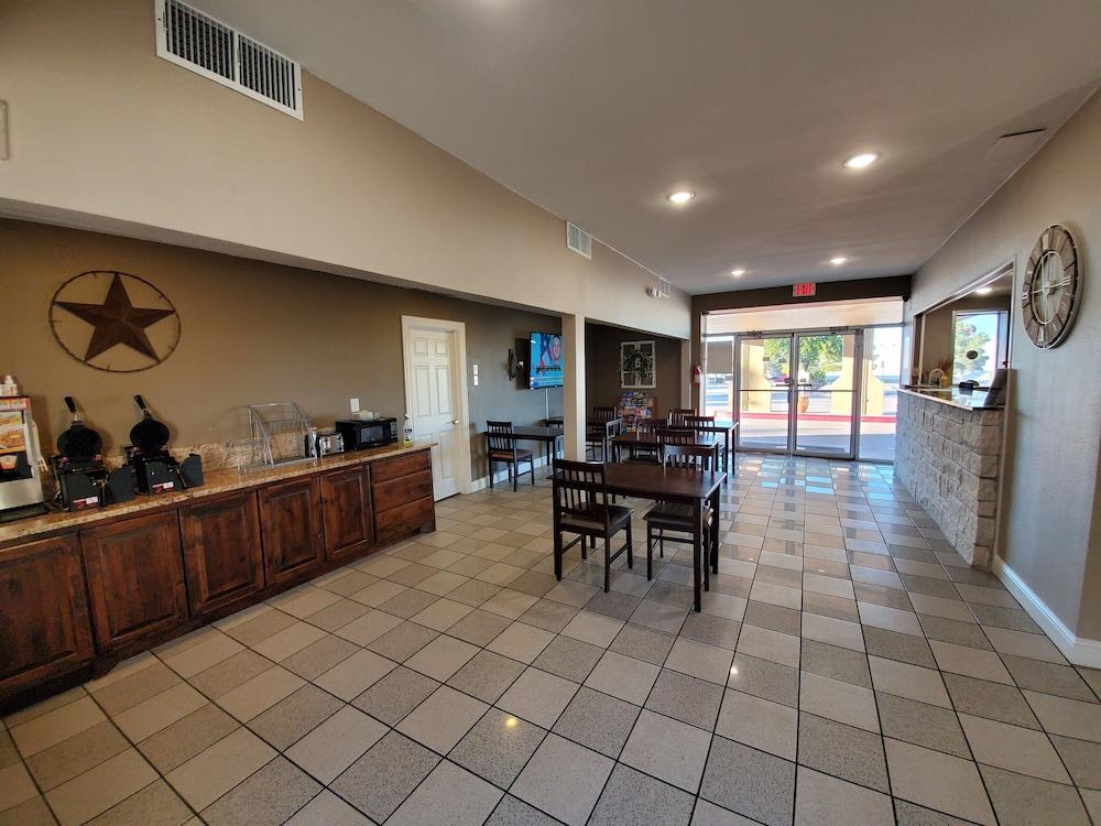 Super 8 By Wyndham North Hotel 2*