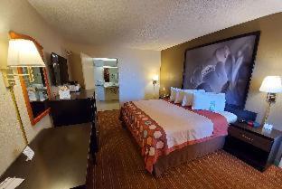 Super 8 By Wyndham North Hotel 2*