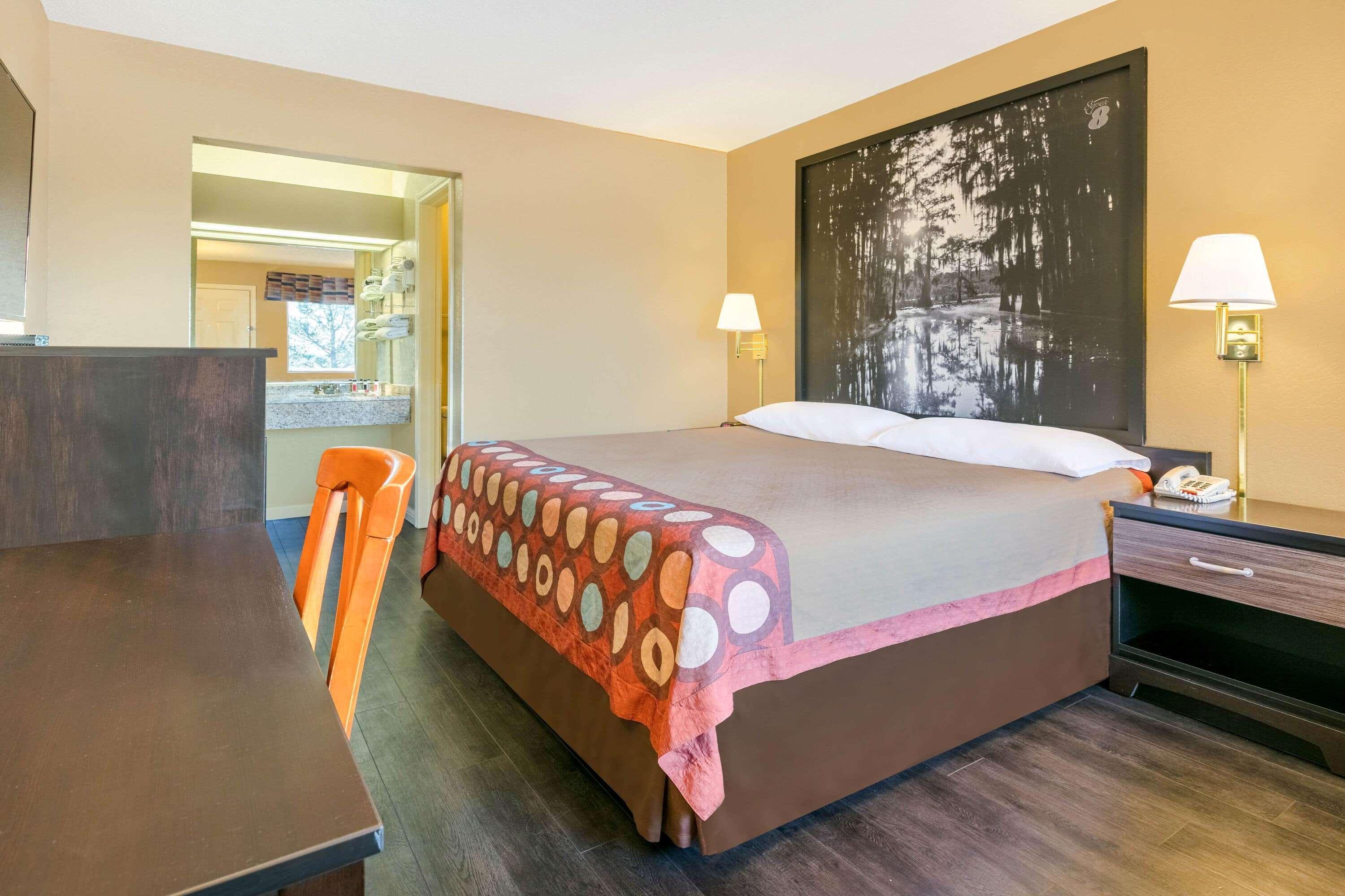 Super 8 By Wyndham North