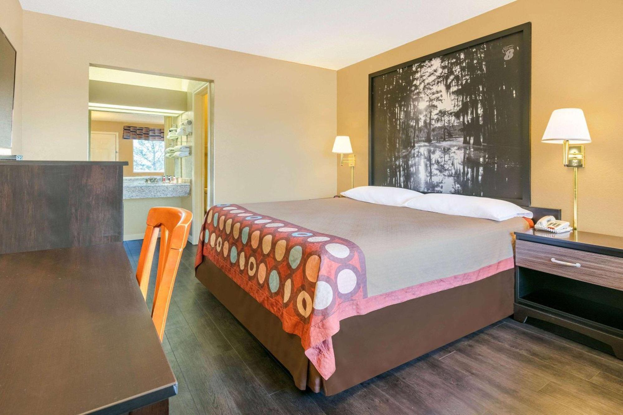Hotel Super 8 By Wyndham North 2*