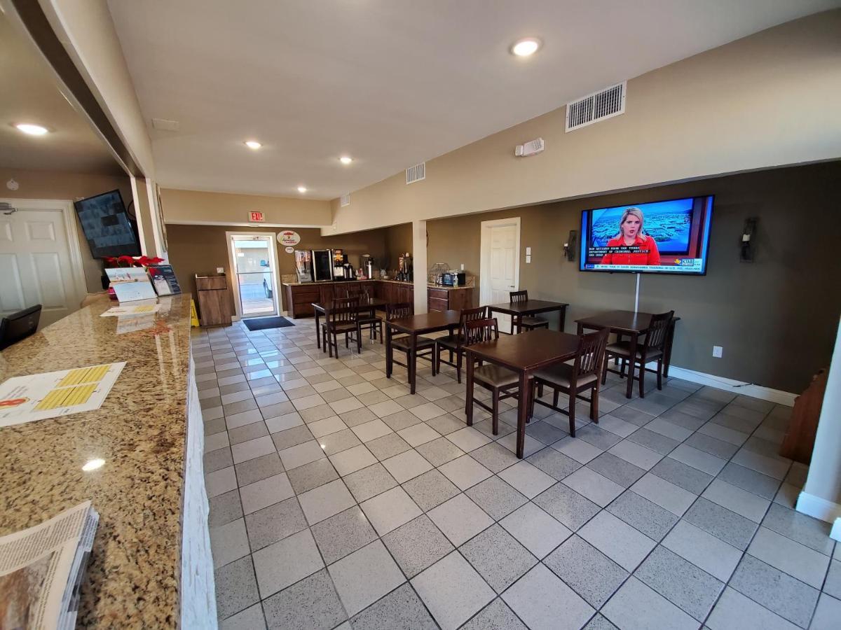 Super 8 By Wyndham North 2*