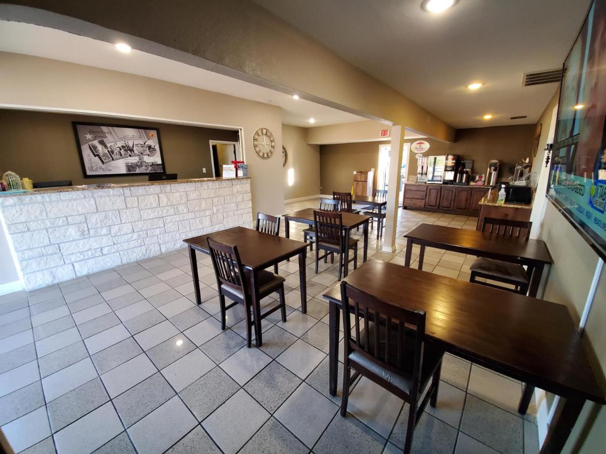 Hotel Super 8 By Wyndham North 2*